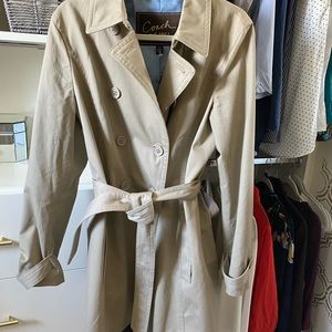 Barely worn (twice) like new beautiful Coach trench coat.